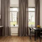 Apartment Air 106